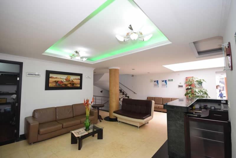 Hotel Zafiro Plaza Тунха Экстерьер фото